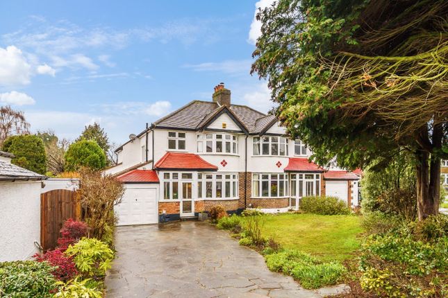3 bed property, in Commonfield Road, £700,000