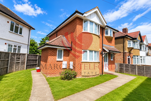 3 bed property, in Hall Road, £599,995