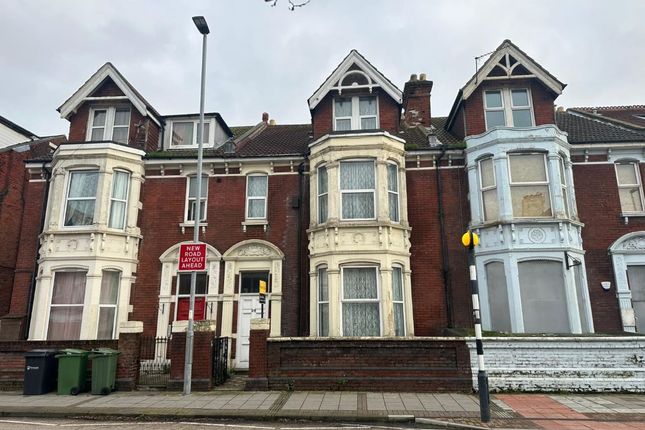 5 bed property, in 98 Victoria Road North, £250,000