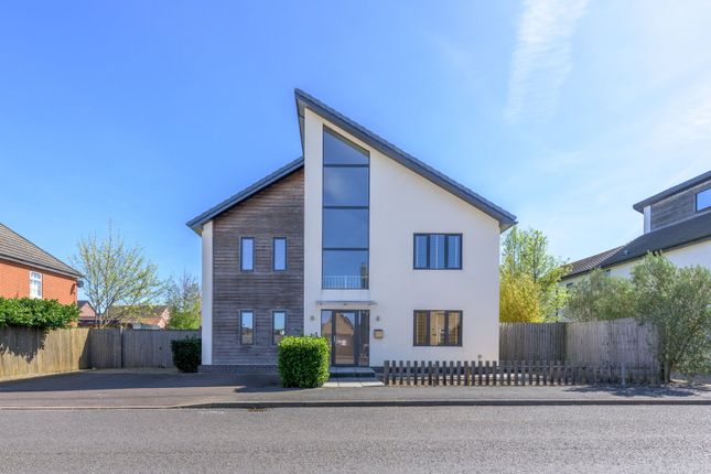 5 bed property, in Albert Way, £700,000
