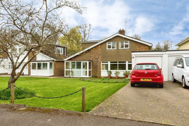 4 bed property, in Church Lane, £475,000