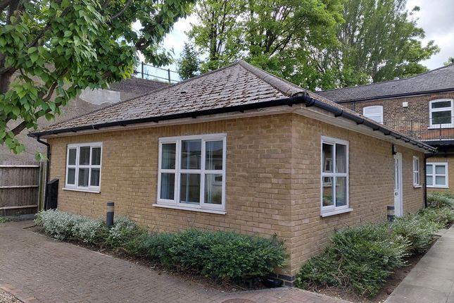 2 bed property, in Croham Road, £299,950