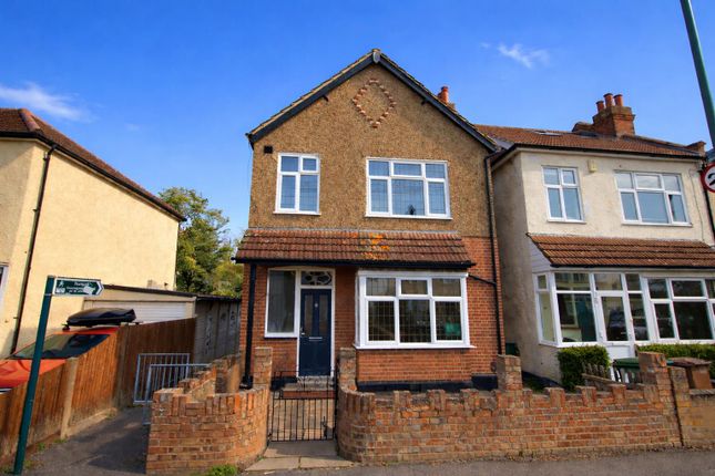 3 bed property, in St. James Avenue, £550,000