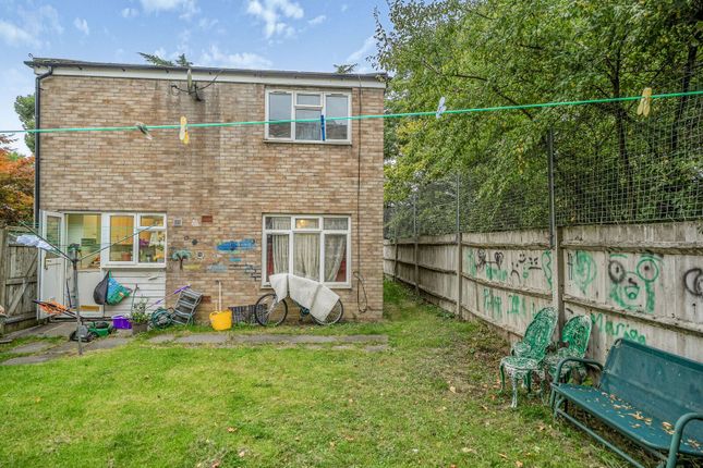 3 bed property, in Chicheley Gardens, £500,000