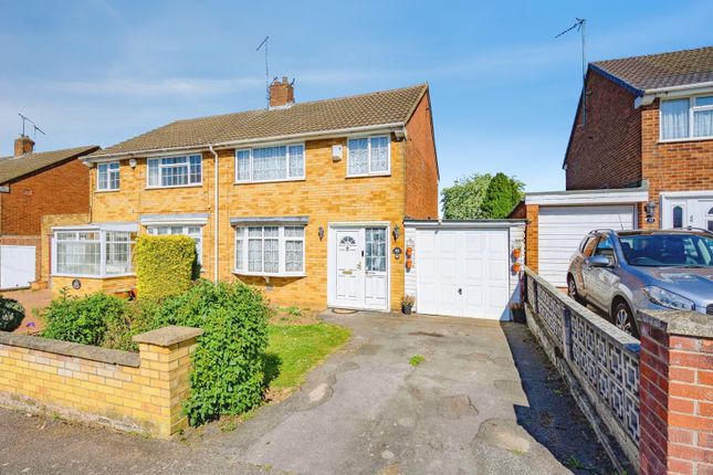3 bed property, in Clifford Crescent, £350,000