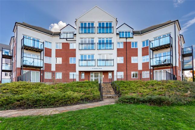 2 bed property, in Traction Lane, £200,000