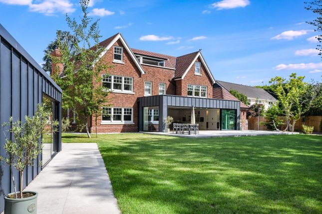 7 bed property, in Kilmington Close, £3,950,000