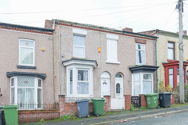 2 bed property, in Rodney Street, £83,000