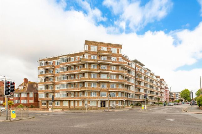 1 bed property, in Viceroy Lodge, £170,000