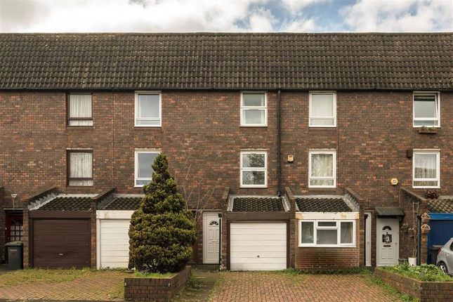 3 bed property, in Slaithwaite Road, £580,000