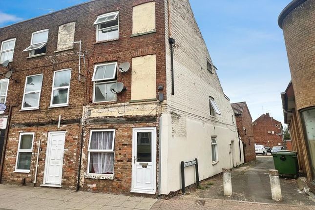 1 bed property, in Norwich Road, £58,800