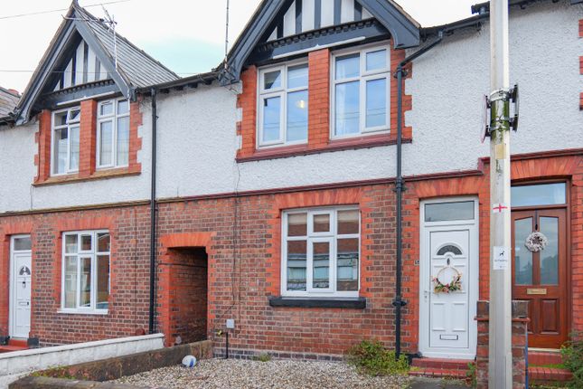 3 bed property, in Emmett Street, £165,000