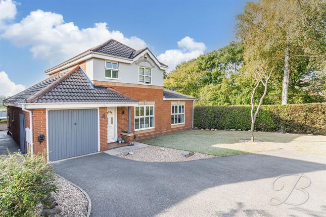 4 bed property, in Hexham Close, £320,000