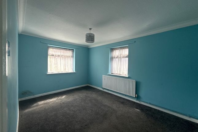2 bed property, in Bobbing Hill, £276,000