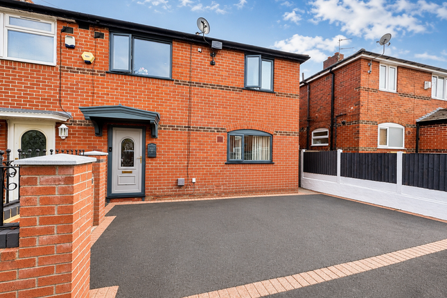 3 bed property, in Heathbank Road, £260,000