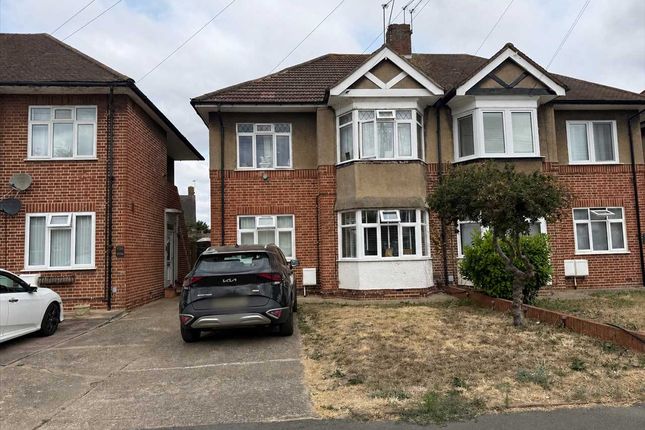 2 bed property, in Amesbury Road, £329,950