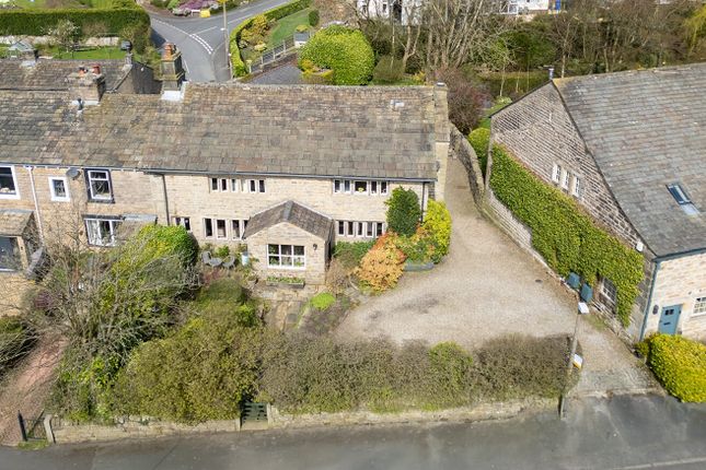 4 bed property, in Lower House Farm, £625,000