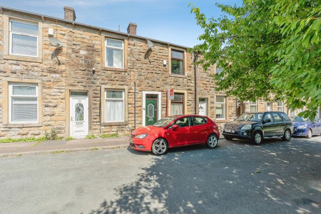 2 bed property, in Bread Street, £80,000