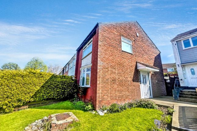 2 bed property, in Cornfield Road, £55,000