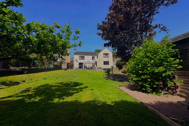 3 bed property, in Parkend Road, £460,000