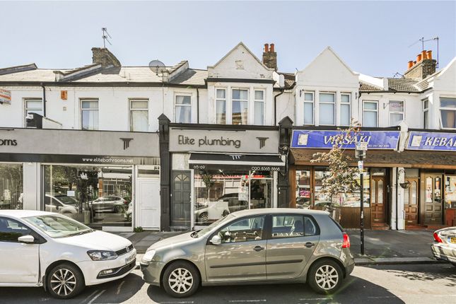 1 bed property, in Myddleton Road, £600,000