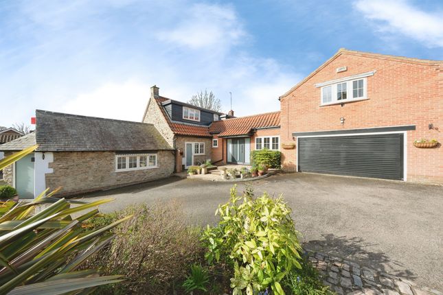 5 bed property, in Grimesgate, £750,000