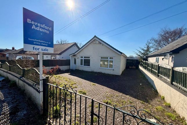 3 bed property, in Wrexham Road, £200,000