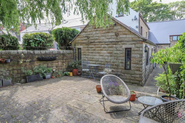 3 bed property, in Garden Walk, £325,000