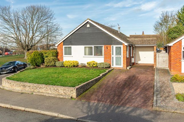 2 bed property, in Wentworth Road, £595,000
