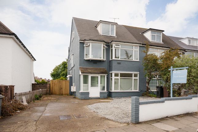 4 bed property, in Old Shoreham Road, £525,000