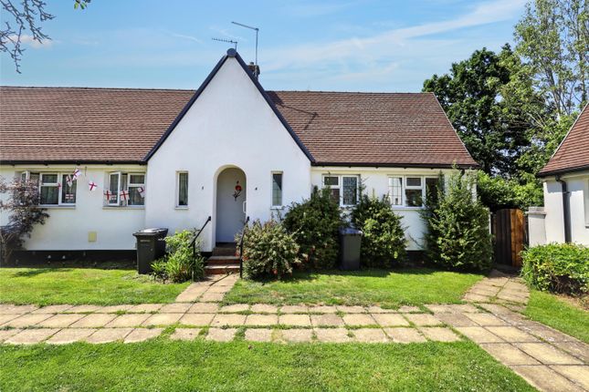 1 bed property, in 4 Wyllyotts Close, £85,000