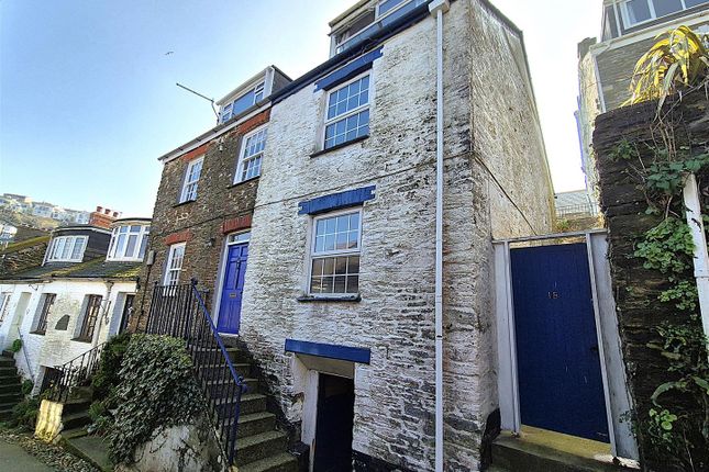 2 bed property, in West Street, £265,000