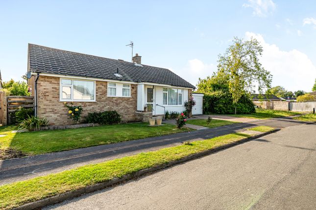 2 bed property, in Sudbury Close, £425,000