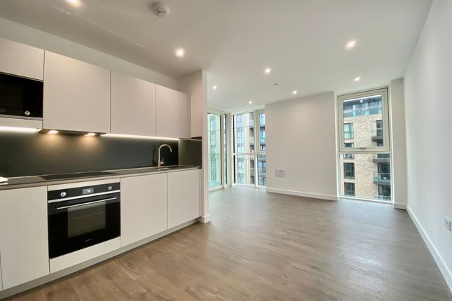 1 bed property, in Coster Avenue, £495,000