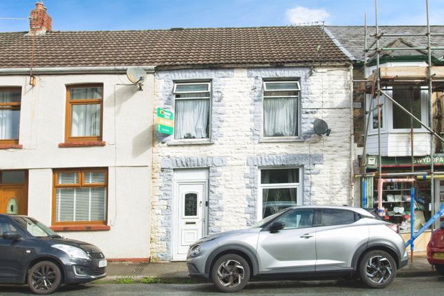 3 bed property, in Aberllechau Road, £90,000