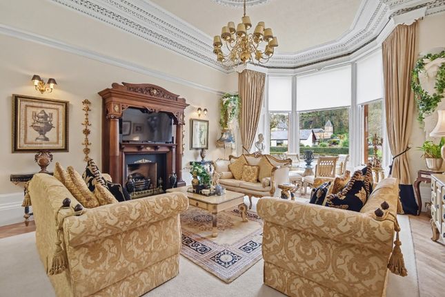 3 bed property, in 92 Newark Street, £440,000