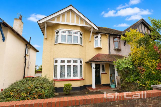 4 bed property, in Ambleside Drive, £400,000