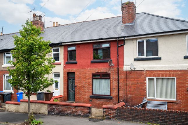 2 bed property, in Dodd Street, £170,000