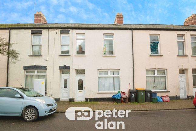 3 bed property, in Dewstow Street, £130,000