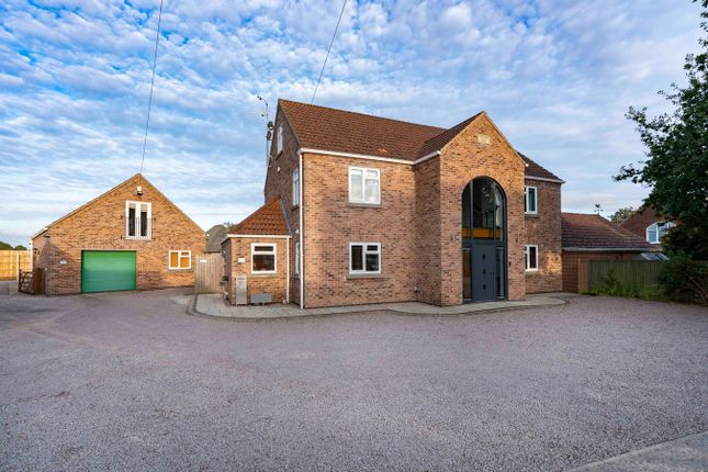 6 bed property, in Horseshoe Lane, £575,000