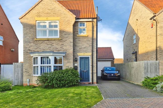 3 bed property, in Paradise Drive, £289,995