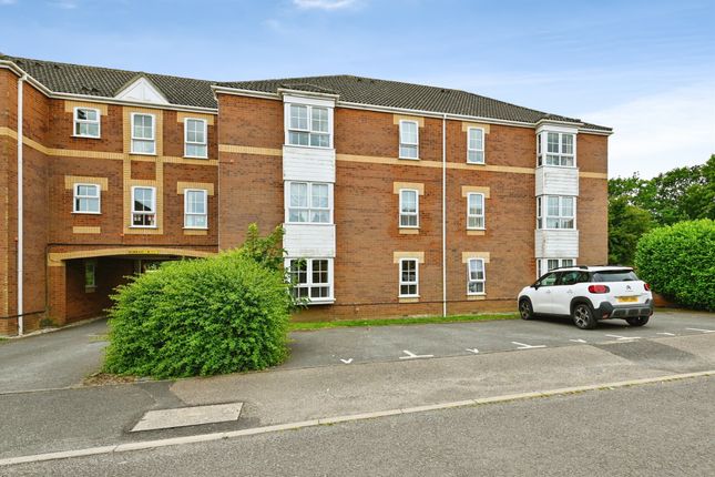 2 bed property, in Telford Close, £81,000