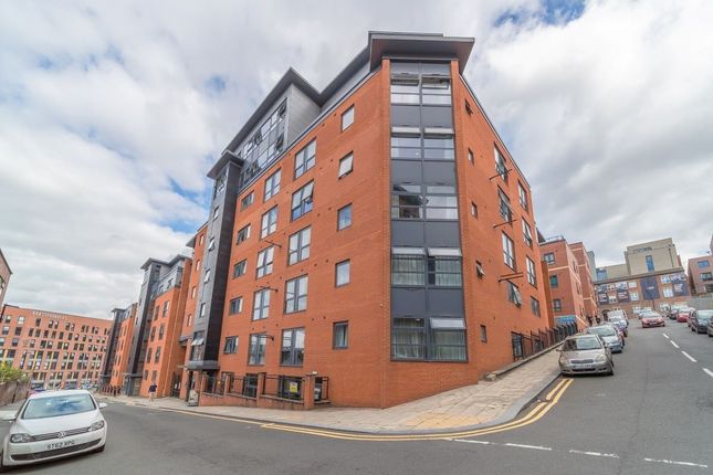 1 bed property, in Edward Street, £30,000
