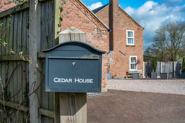 3 bed property, in Cedar House, £800,000
