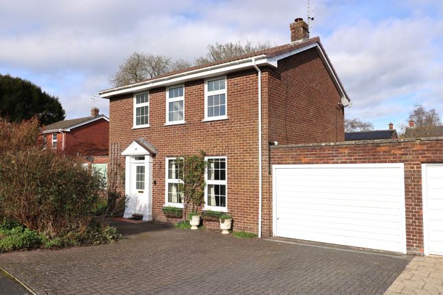 3 bed property, in River Park, £625,000