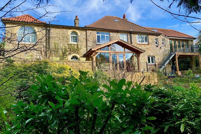 4 bed property, in Carr Hill Lane, £650,000