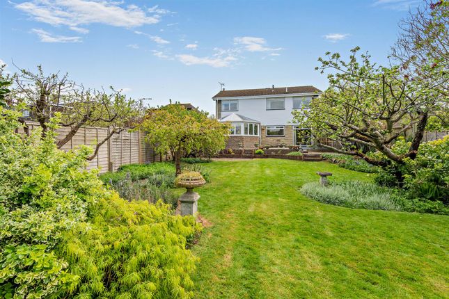 4 bed property, in Birling Avenue, £700,000