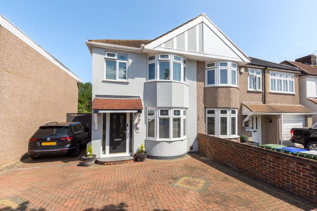 3 bed property, in York Avenue, £625,000