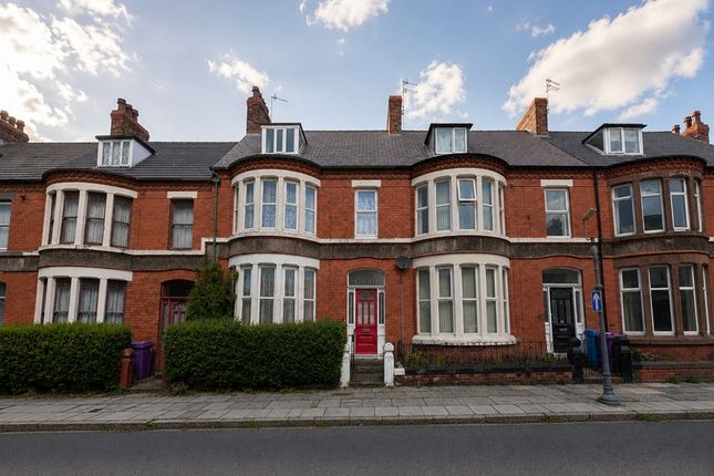 6 bed property, in Hallville Road, £260,000