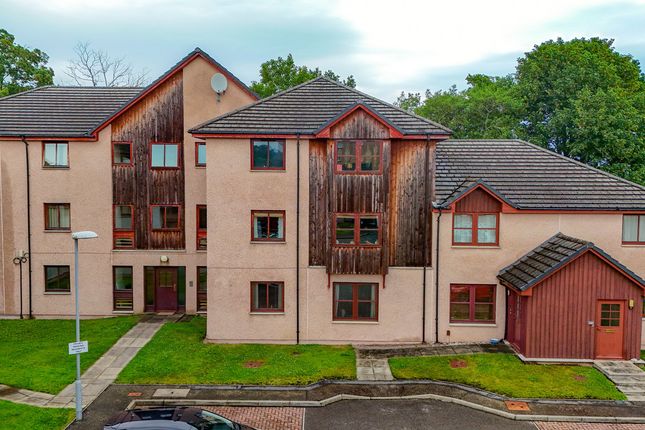 2 bed property, in Mackintosh Place, £125,000